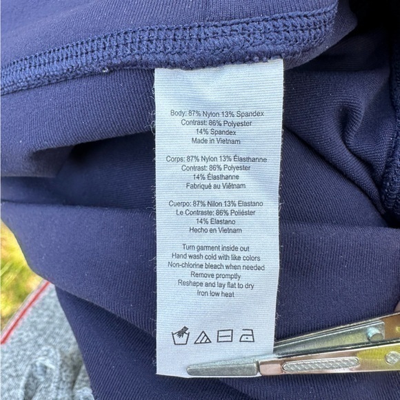 ALO Yoga 7/8 High-Waist Moto Legging (Small) - Picture 6 of 11